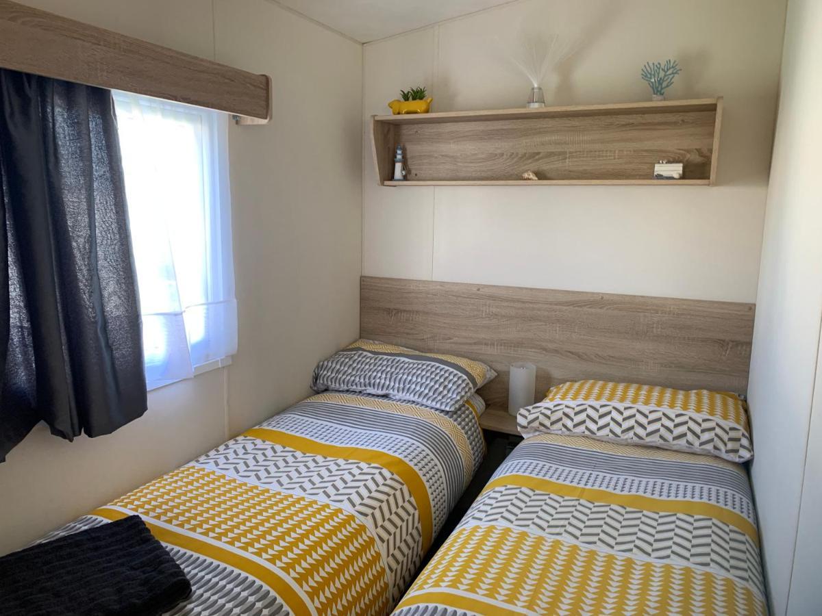 Delta Goodwood Caravan Selsey Exterior photo